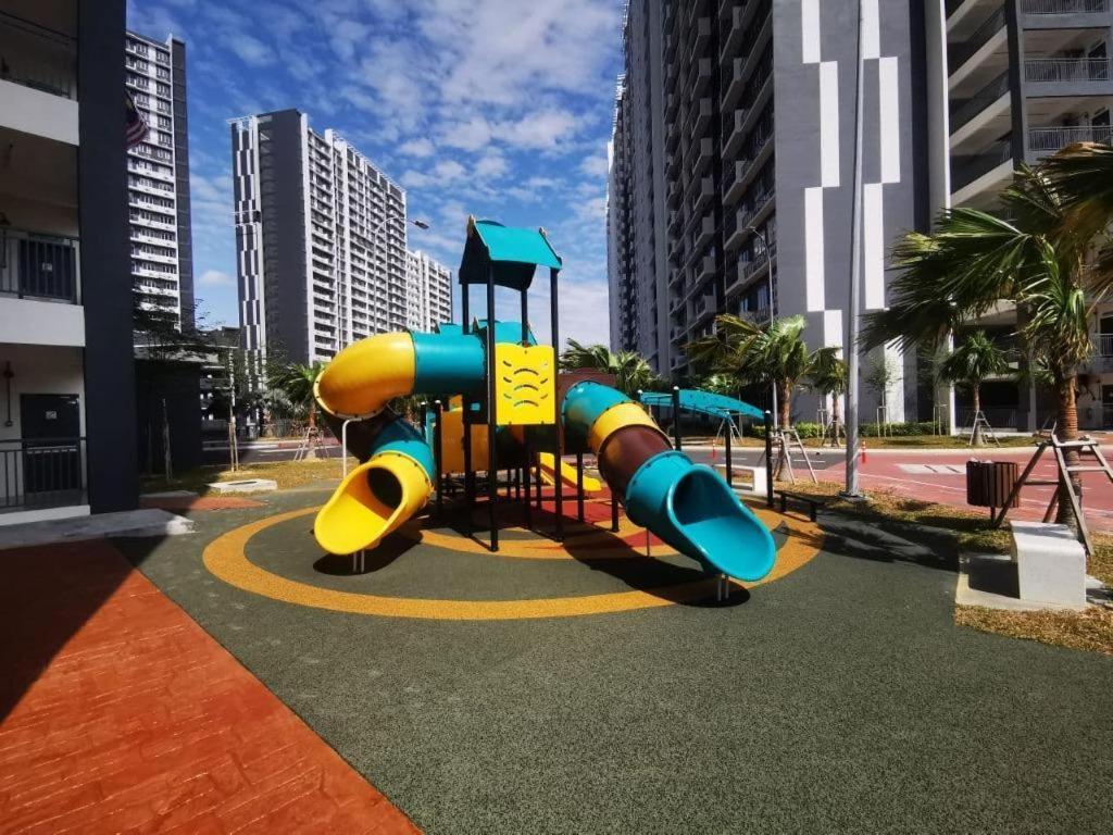 Imanz Homestay 3 Bedroom & 3 Bathroom 加影 外观 照片